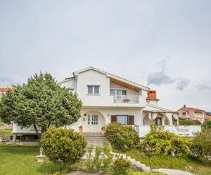 Apartments Pahljina 2885 Rab Croatia