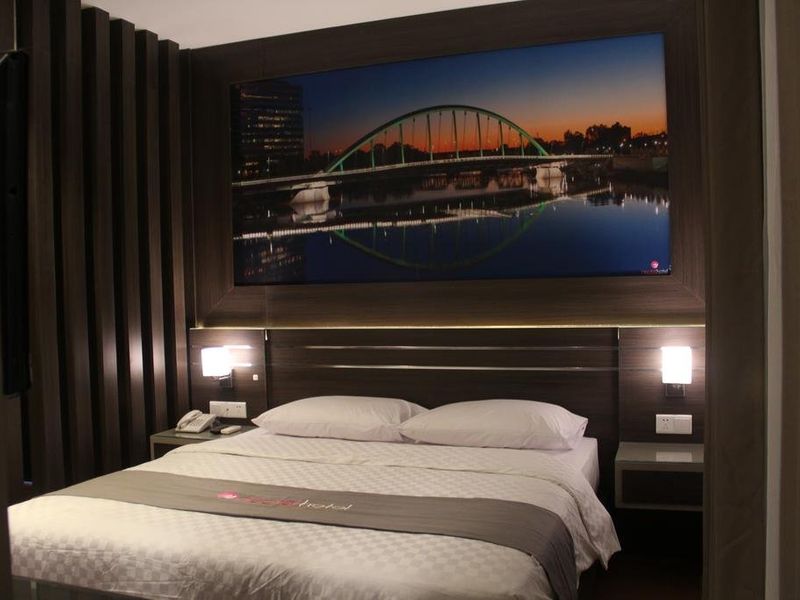 Hotel Photo 11