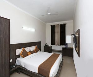 Capital O 3773 City Square And Suites Agra India