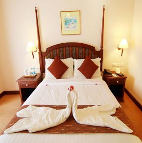NearBy Hotel
