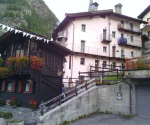 Casa Valtournenche Valtournenche Italy