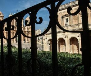 Pepè Concetta e la movida Noto Italy