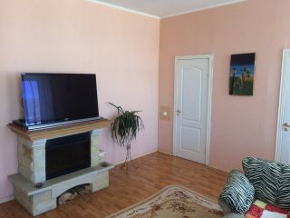 Просторная  квартира  около  Фонтанки