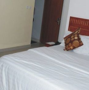 NearBy Hotel