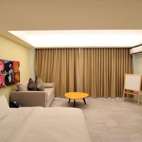 NearBy Hotel