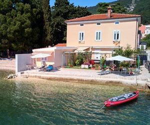 Apartments Nives Cerzo Croatia