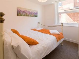 Hotel pic Beddoe Apartments Premier Lodge Eastleigh near Winchester and Southamp