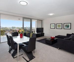 The Junction Palais - Modern and Spacious 2BR Bondi Junction Apartment Close to Everything Waterloo Australia