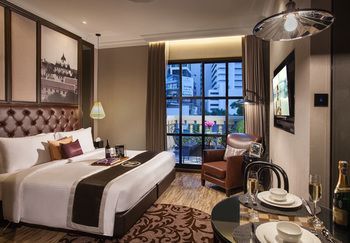 Metropole Bangkok, The Crest Collection