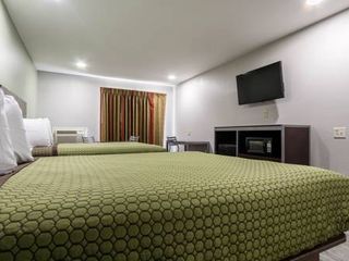 Hotel pic Scottish Inn and Suites Tomball