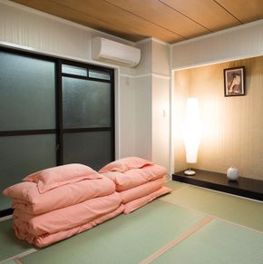 NearBy Hotel