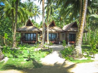 Hotel pic Surfing Carabao Beach Houses