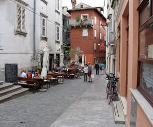 Hostel Secret Garden Koper Slovenia