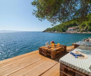 Holiday Home Gdinj with Sea View I Gdinj Croatia