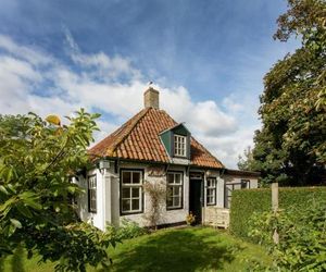 Fairytale Cottage in Nes Friesland with garden and terrace Nes Netherlands