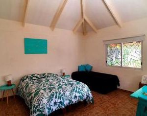 Chez Hiva (Town & Beach) Hostal - SERNATUR: 34383 Hanga Roa Chile