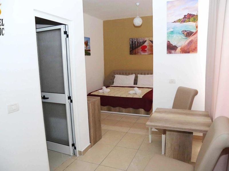 Hotel Photo 6