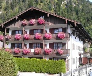 Haus Kirchplatz Reit im Winkl Germany