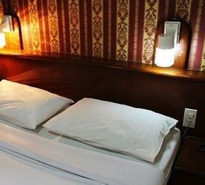NearBy Hotel