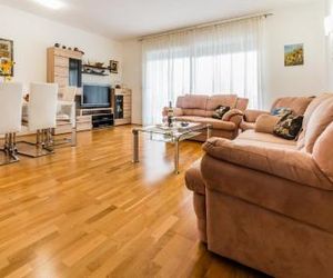 Apartment Luigia Novigrad Croatia