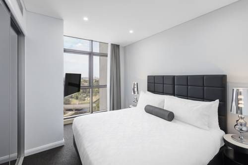 Meriton Suites Church Street, Parramatta