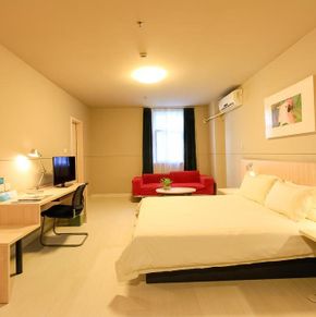 NearBy Hotel