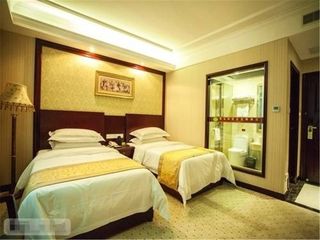 Фото отеля Vienna Hotel Guilin Lingchuan Shunxiang No.1 Mansion