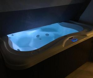 Apartment Electro with Jacuzzi Novaglia Croatia