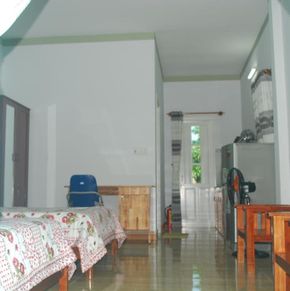 NearBy Hotel