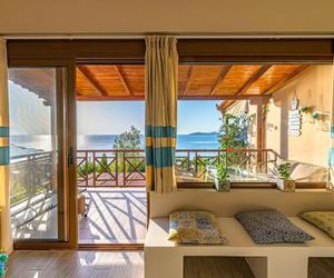 Paralio Astros Beachfront Suite Ksiropigado Greece