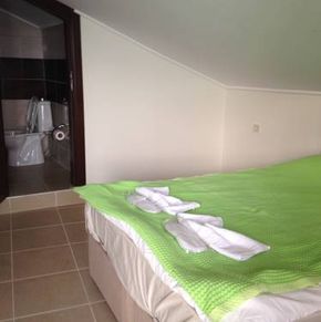 NearBy Hotel