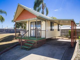 Фото отеля Townsville Lakes Holiday Park