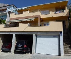 Apartment Tony Omis Croatia