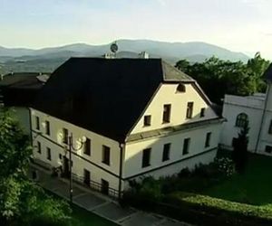 Apartmá v Rodném domě Vincenze Priessnitze v centru lázní Jesenik Czech Republic
