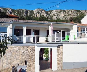 Holiday House Pecinovi Grizane Croatia