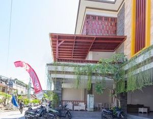 RedDoorz Plus @ Troppozone Legian Kuta Indonesia