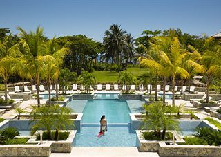 Фото отеля Indura Beach & Golf Resort Curio Collection By Hilton