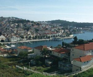 Apartment Ivanje Gomile bb I Stari Grad Croatia