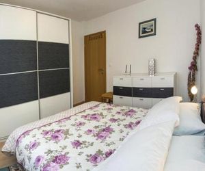 Apartment Varos bb Splitska Croatia