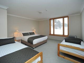 Hotel pic Smiggins Hotel & Chalet Apartments