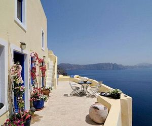 ILIVATOS Oia Greece