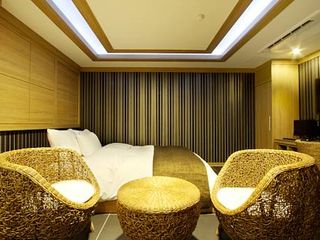 Фото отеля Suwon Orsay Business Hotel