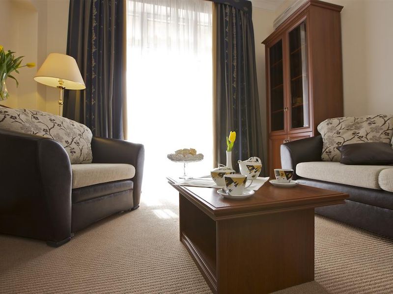 Hotel Photo 8