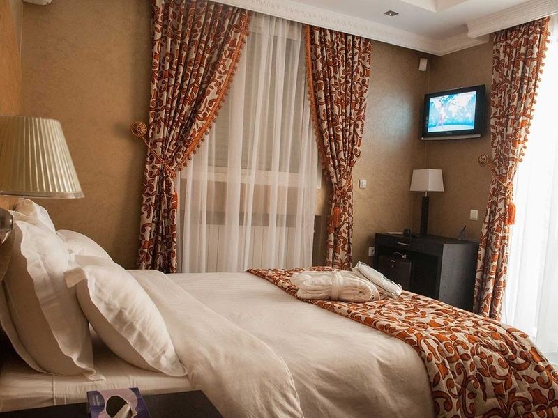 Hotel Photo 1