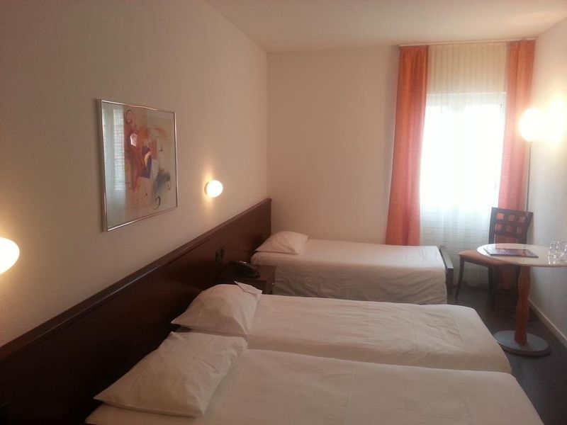 Hotel Photo 6