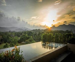 Atta 2-bd Suite OR Pool Penthouse Ban Mu Si Thailand