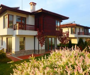 Villas in Complex Trakiyskiy Bryag Lozenets Bulgaria