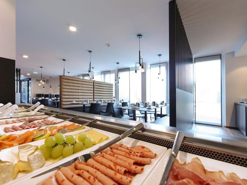 Hotel Photo 16