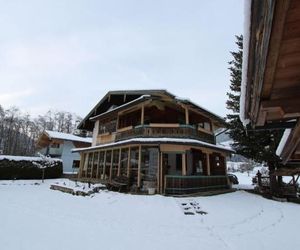 Holiday Home Ferienwohnung Erika Neukirchen am Grossvenediger Austria