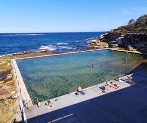 Stylish and Spacious Beach Apartment Sydney Australia